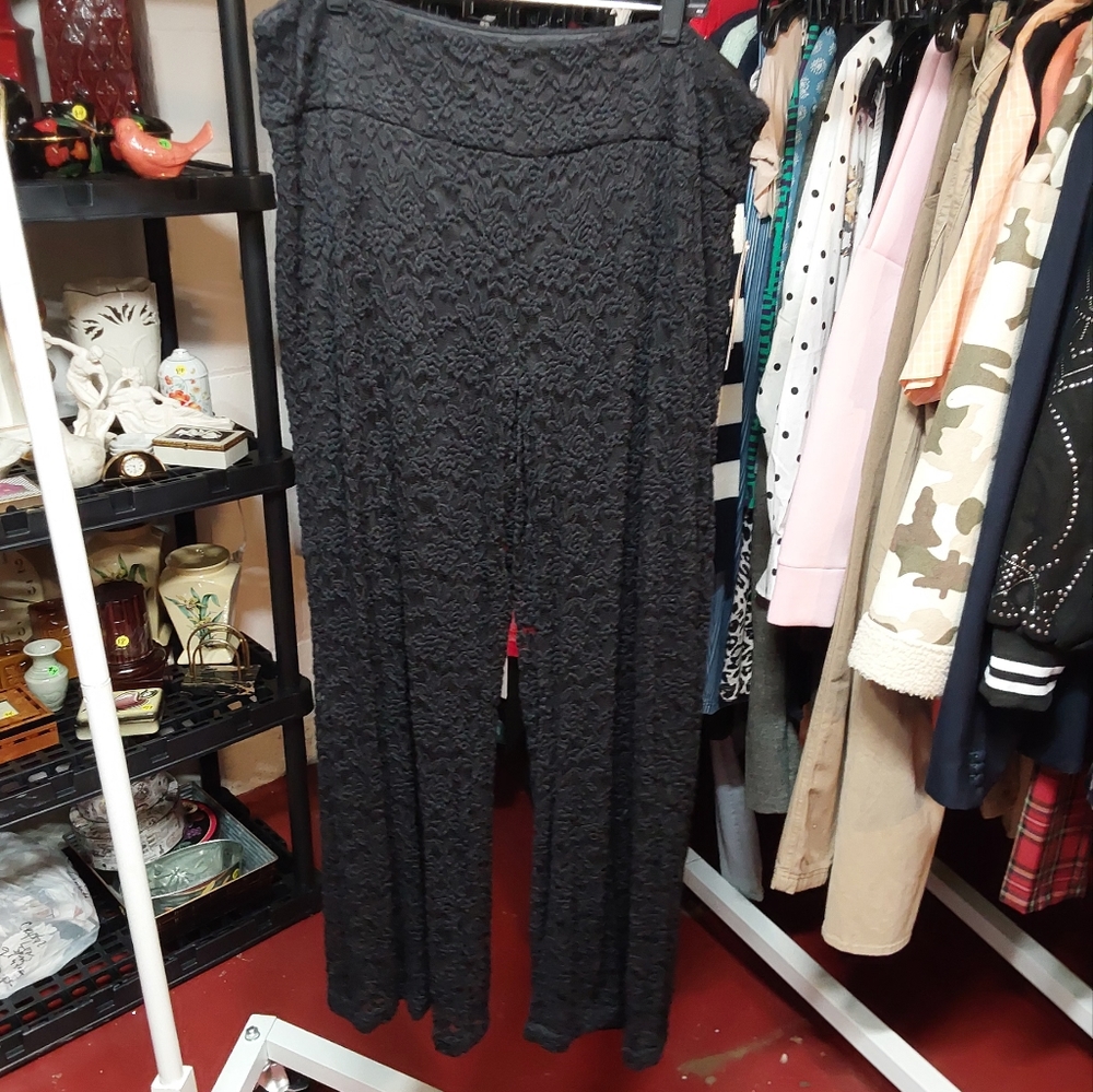 Womens Pants - Picture 4 of 4